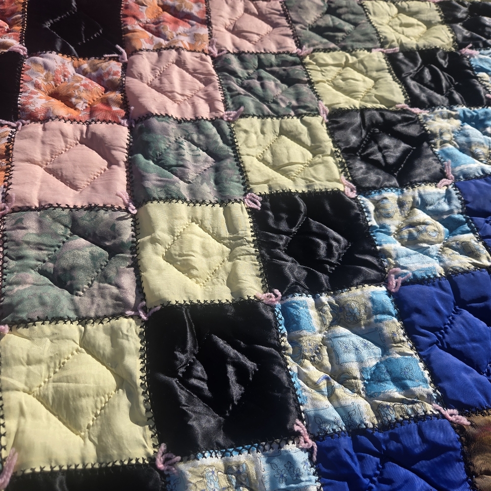 Colorful Handcrafter Patchwork Quilt - Picture 4 of 7